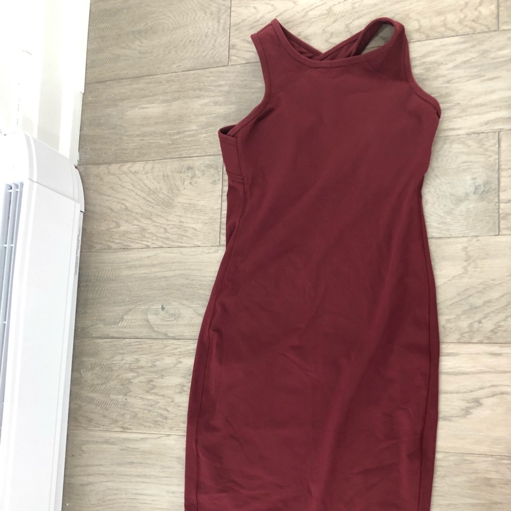 Lululemon Picnic Play Dress in Deep Rouge 6/S
